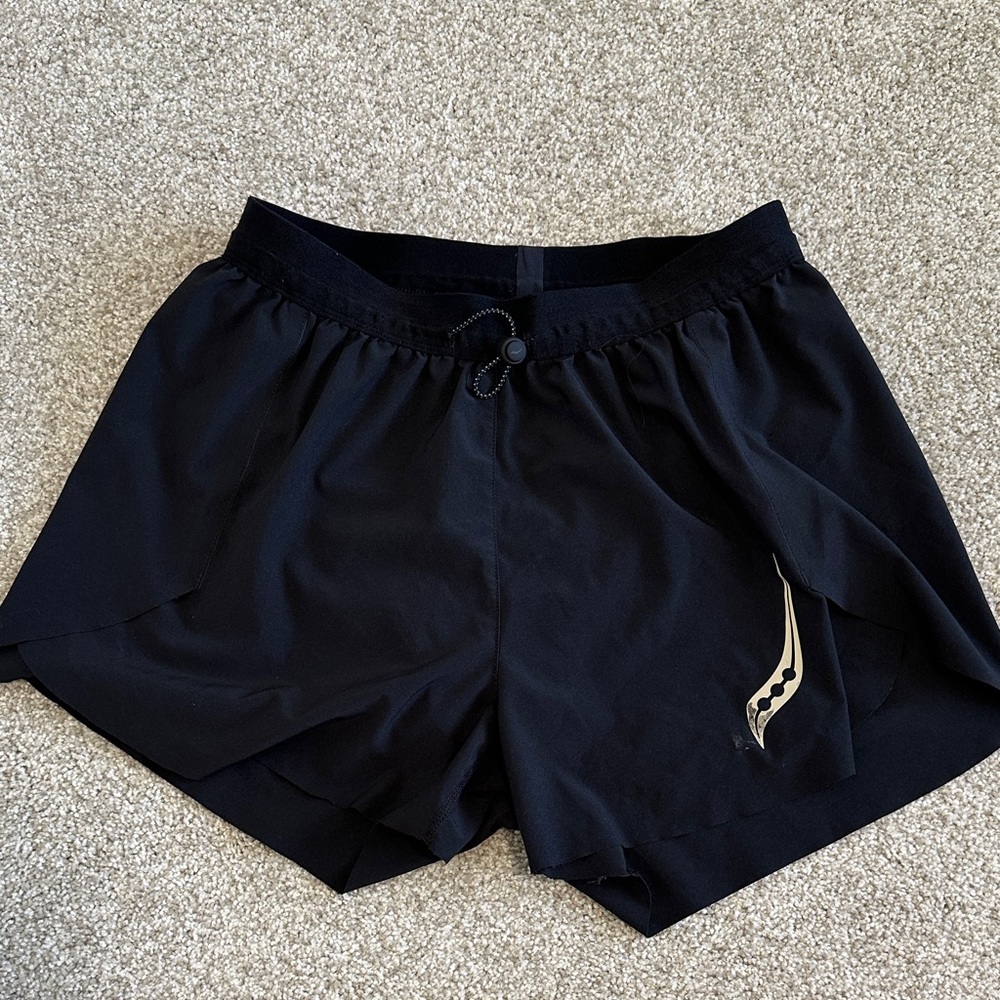 Saucony Black Men’s Athletic Shorts with Reflective Accent